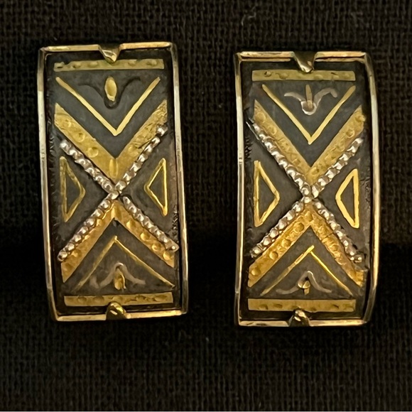 Vintage Damascene Clip on Earrings - Picture 11 of 11